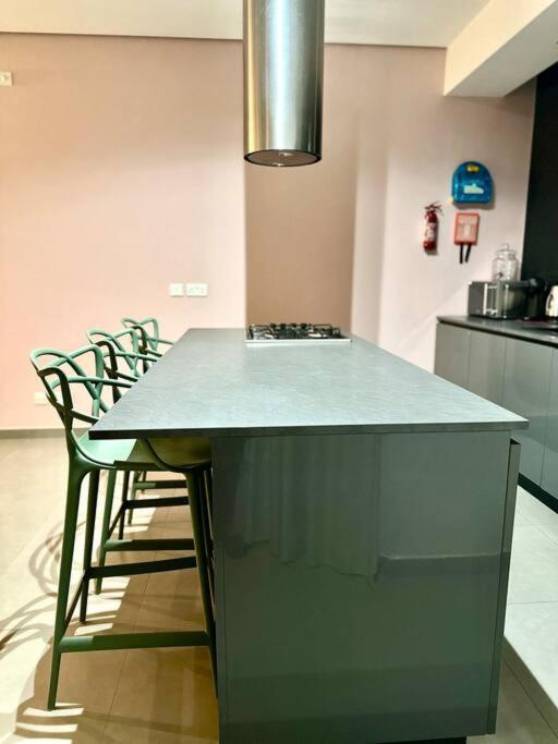 Stunning 2Br Apt In St Julians Сент Джулианс Экстерьер фото